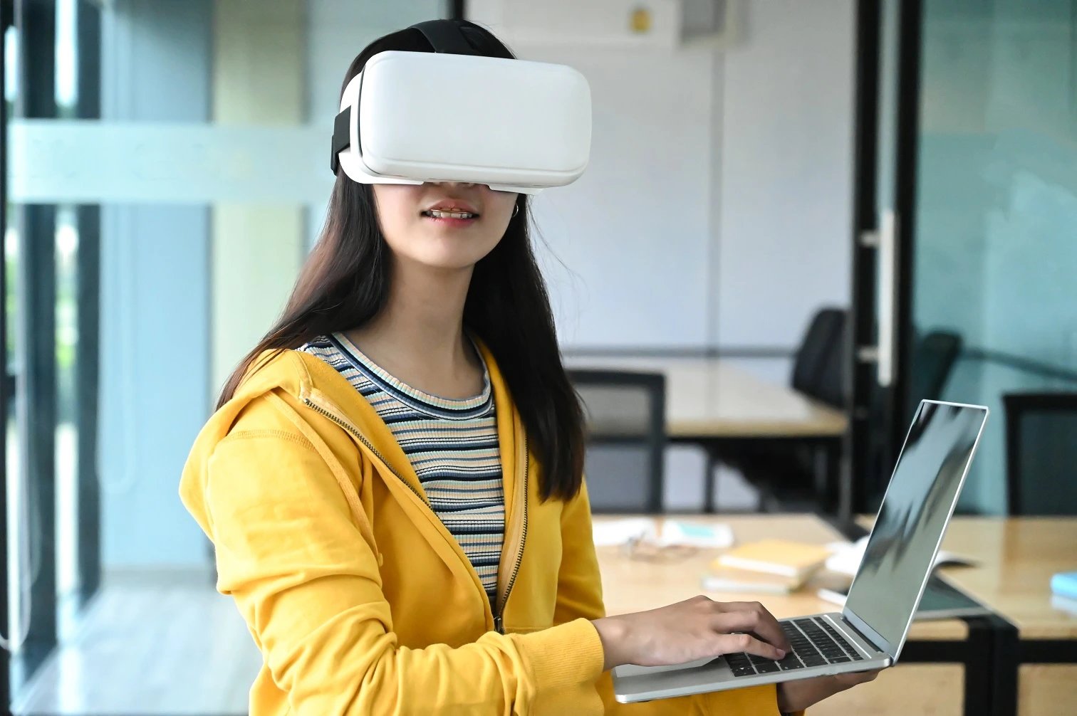 VR increases students’ access to careers guidance